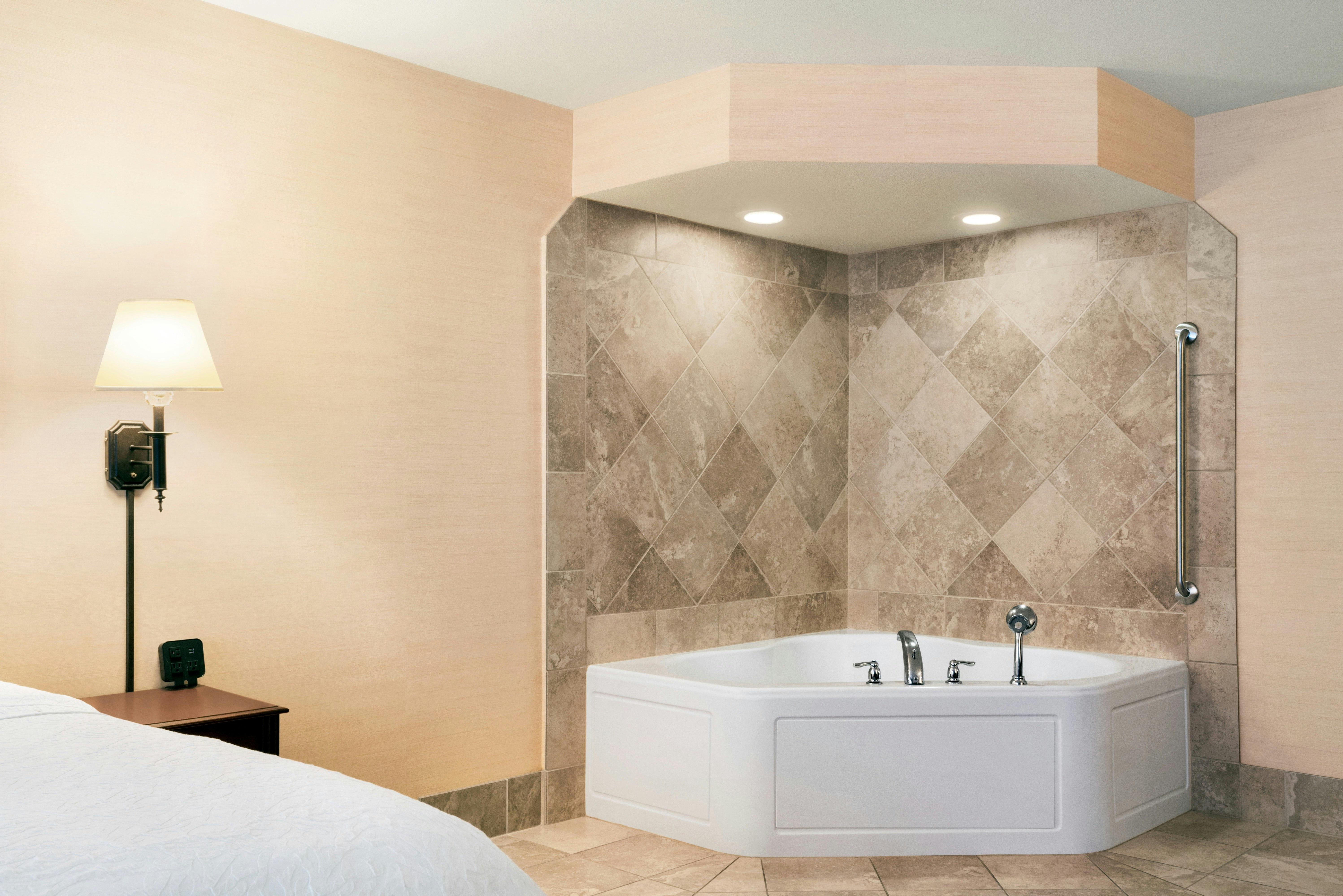 Hampton Inn Suites Grafton 46/46
