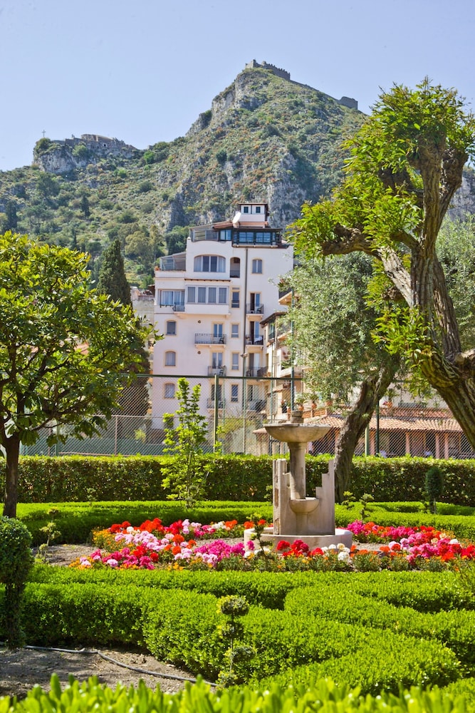 Villa Paradiso 59/64