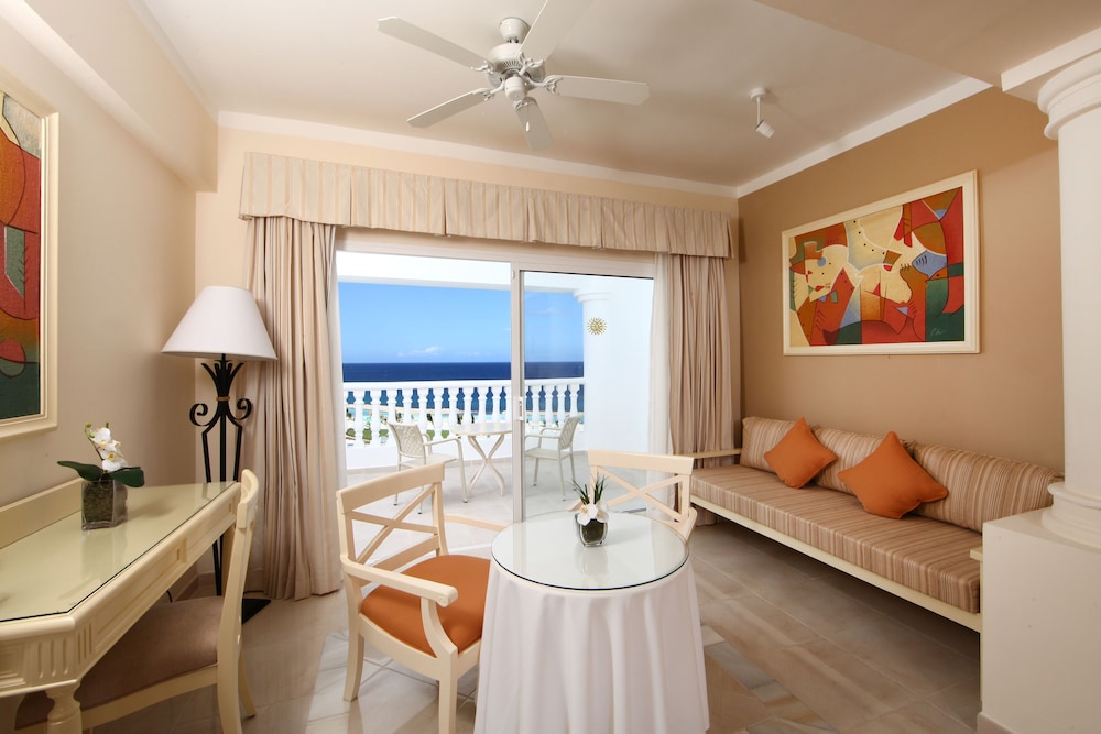 Bahia Principe Escape Runaway Bay 43/70
