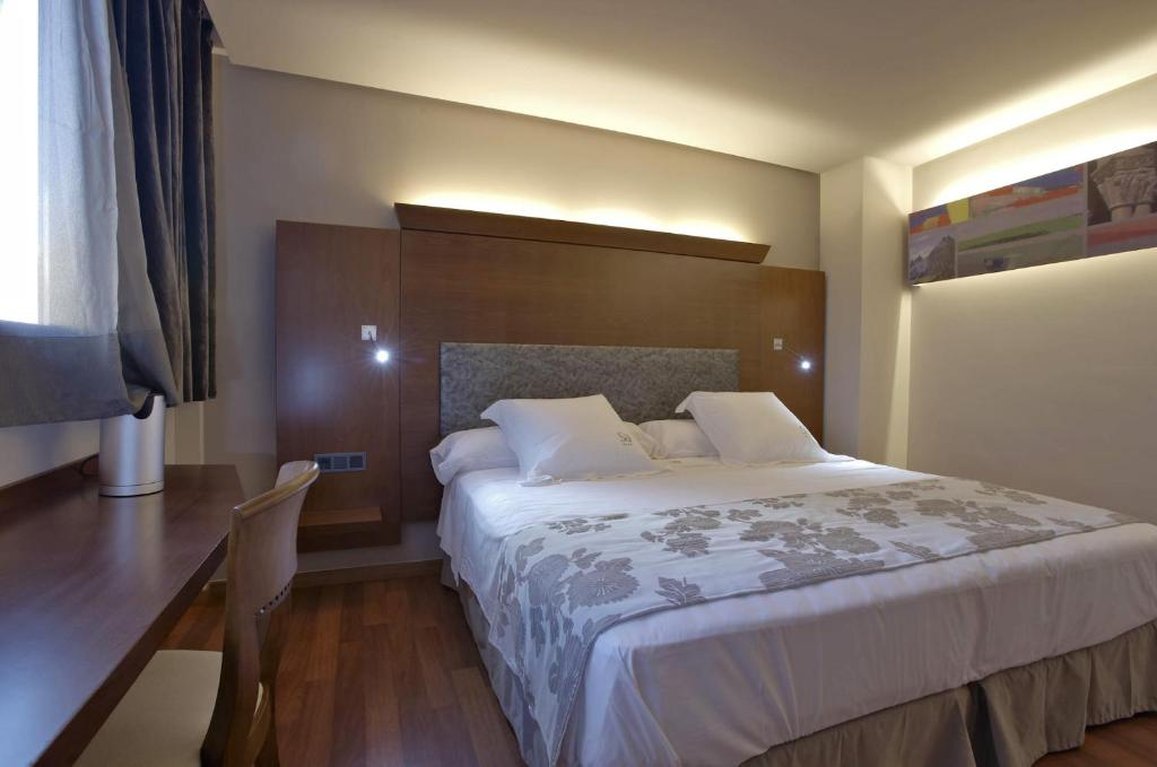 Hotel Sancho Abarca 7/44