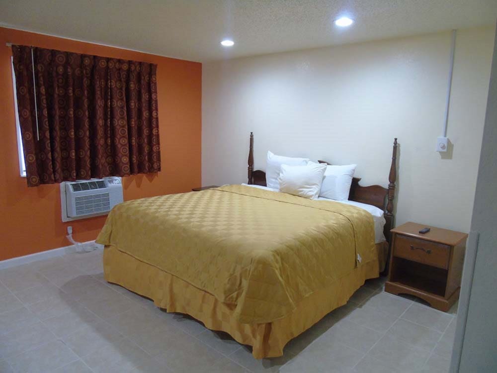 Americas Express Inn 3/22