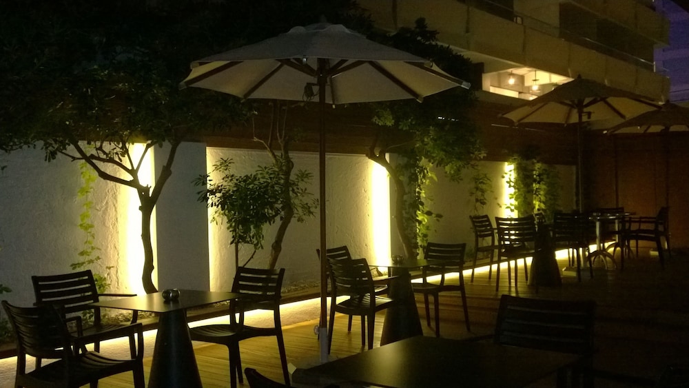 Athena Hotel 37/44