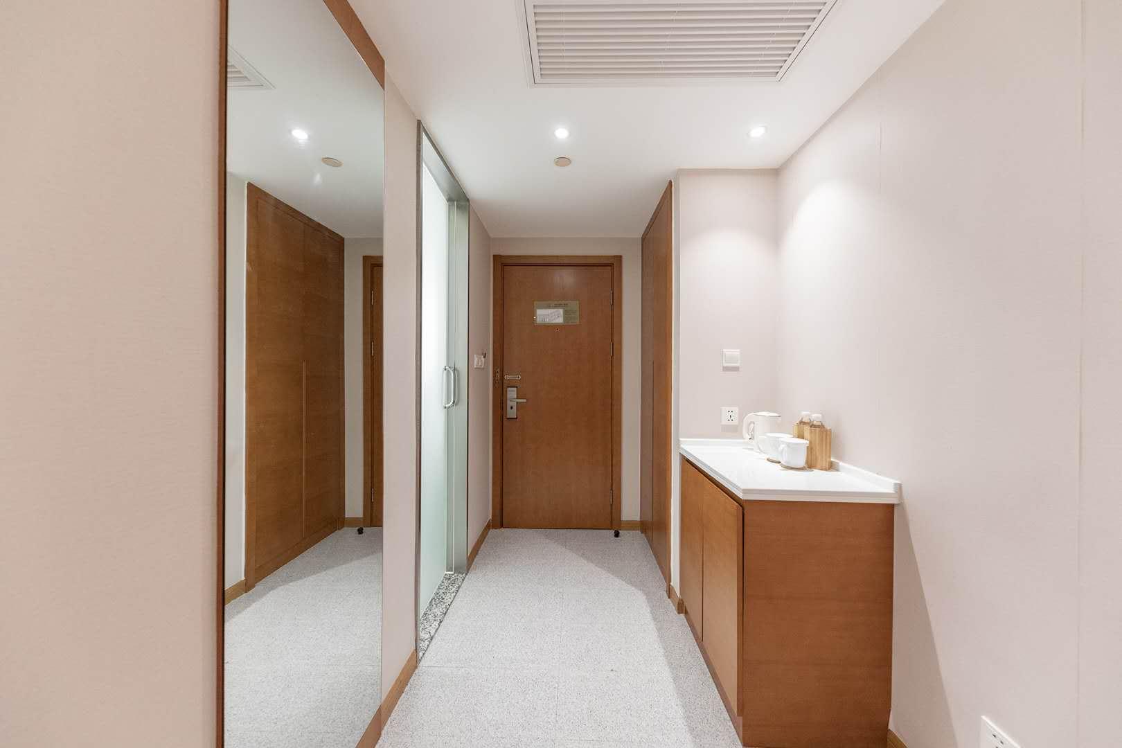 Ji Hotel (Shanghai Jiayi Road subway station) 22/36
