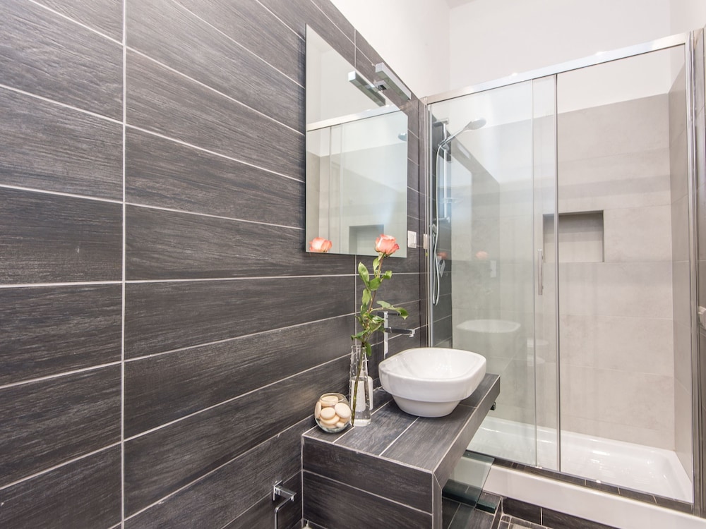 Vatican Luxury Suites 59/65