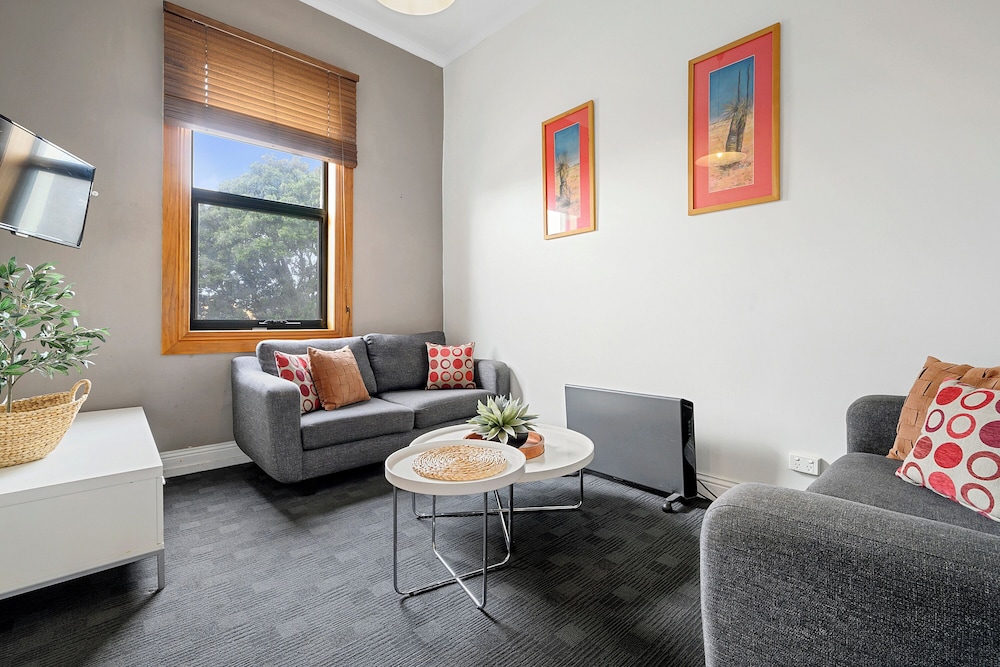 Burnie City Apartments 24/43