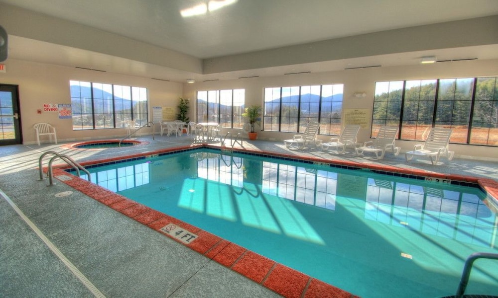 HOLIDAY INN EXPRESS WEST JEFFERSON 25/49