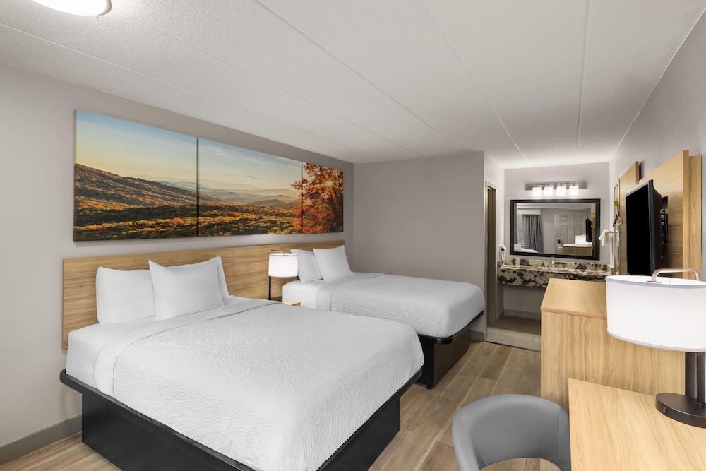 Days Inn by Wyndham Charleston WV 10/33
