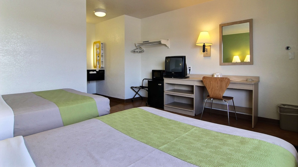 Motel6 Albuquerque, NM - Midtown 16/50