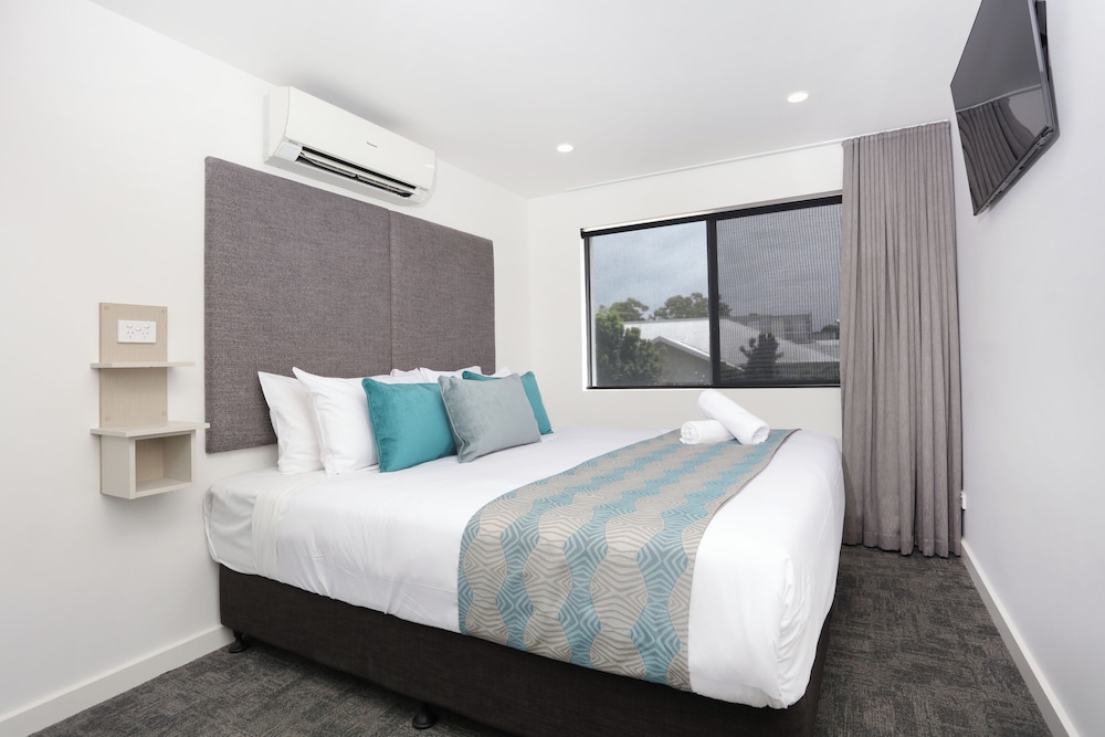 1 Bedroom, Renovated, Family, Apartment, 1 King and 1 Single Beds، Southport Motel & Apartments 9/10