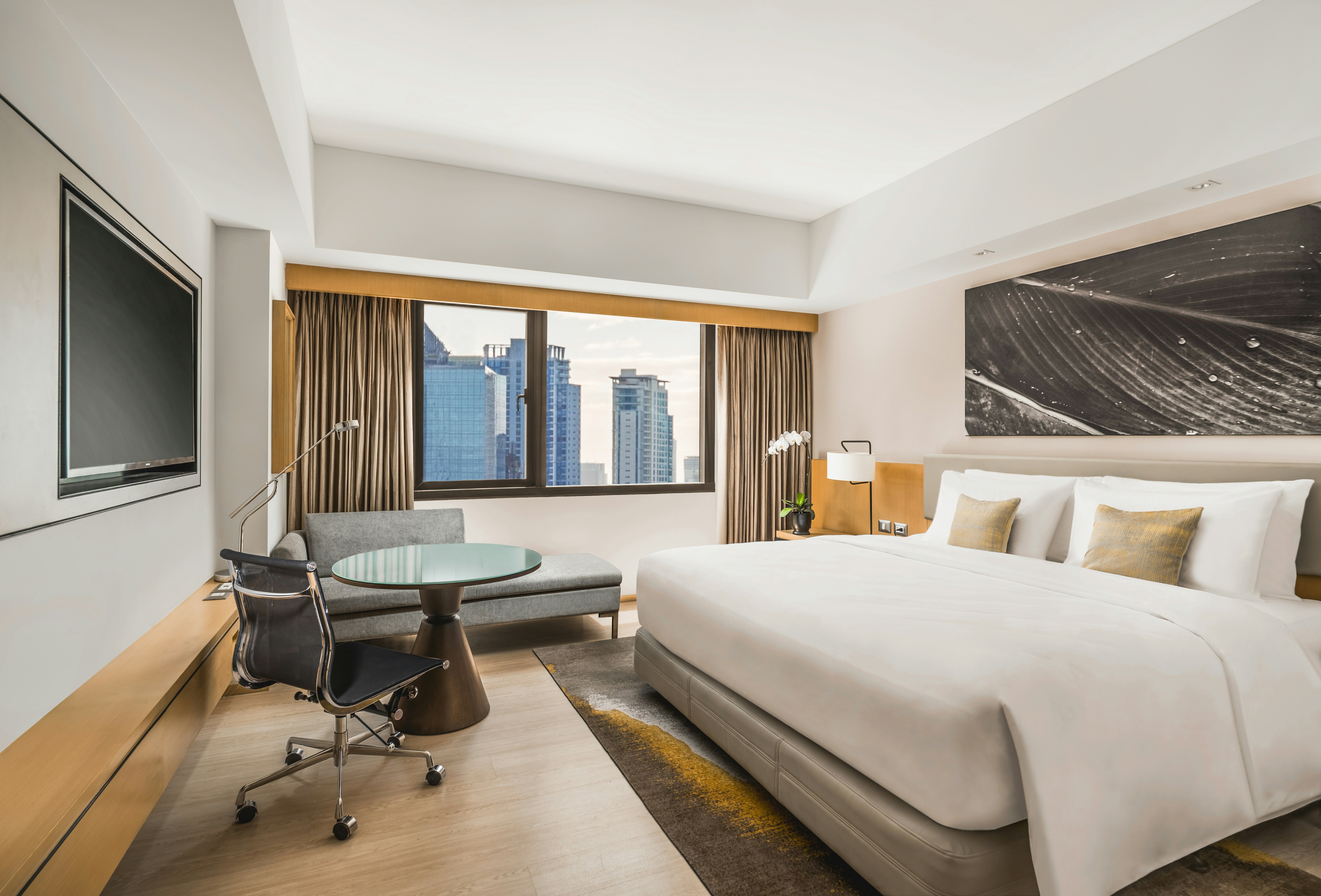 Seda Bonifacio Global City 8/48