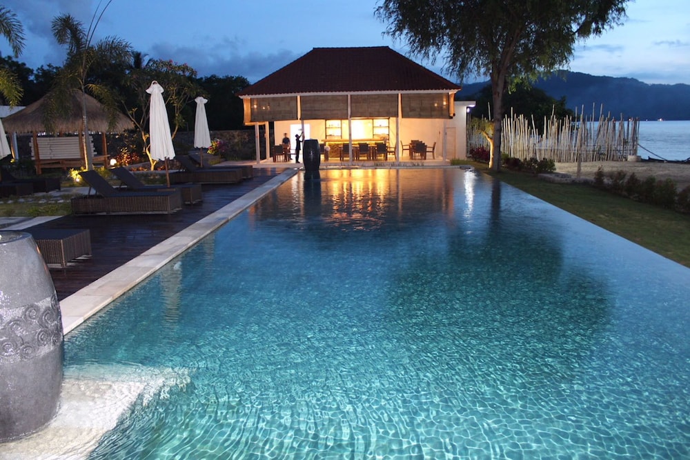 The Suites Lombok 2/50