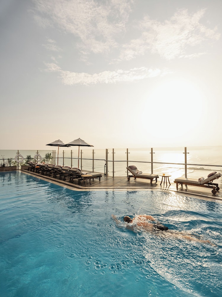 Miraflores Park A Belmond Hotel 75/78
