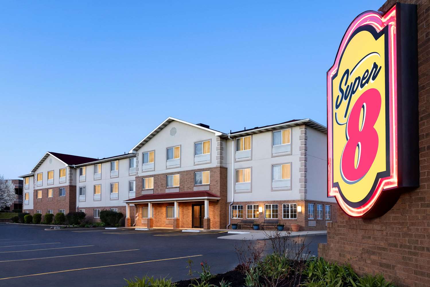 Super 8 by Wyndham Akron S/Green/Uniontown OH 2/57