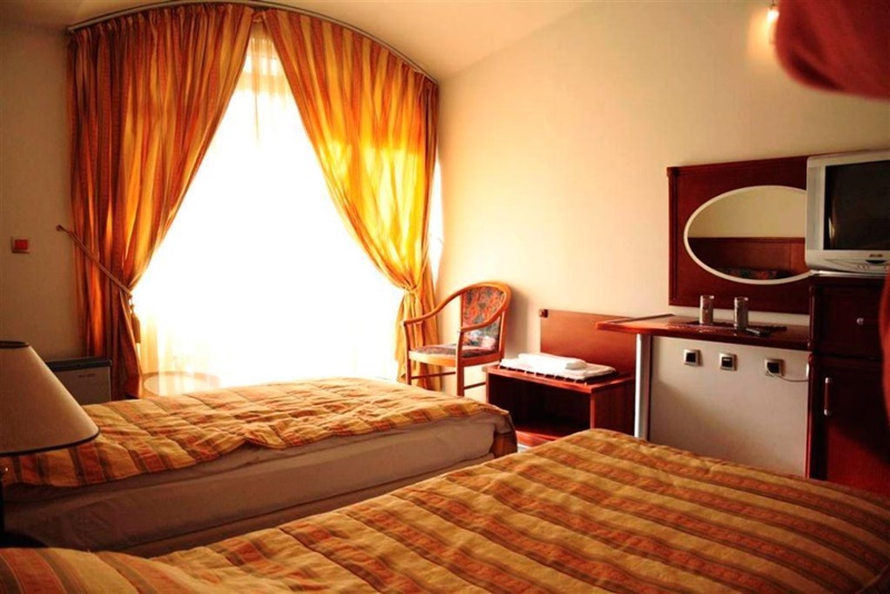 Lebed Hotel 15/31