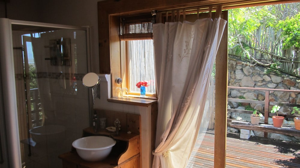 Bluebottle Guest House 45/50