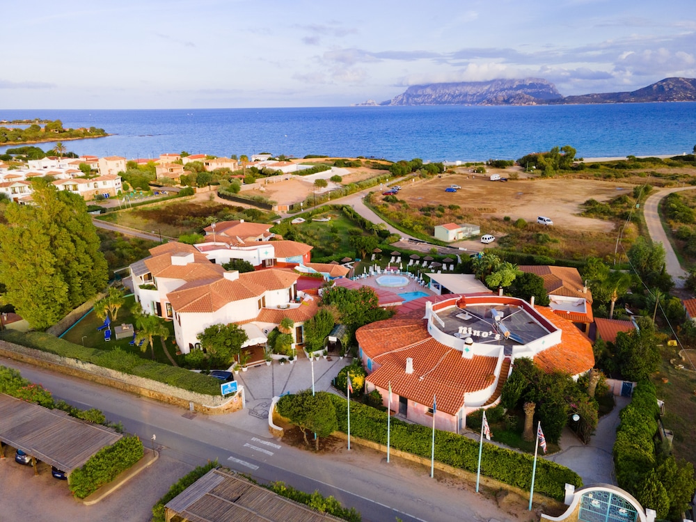 Stefania Hotel 8/87