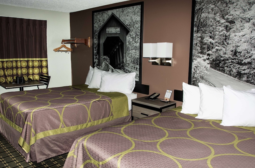 Super 8 By Wyndham Michigan City 16/27