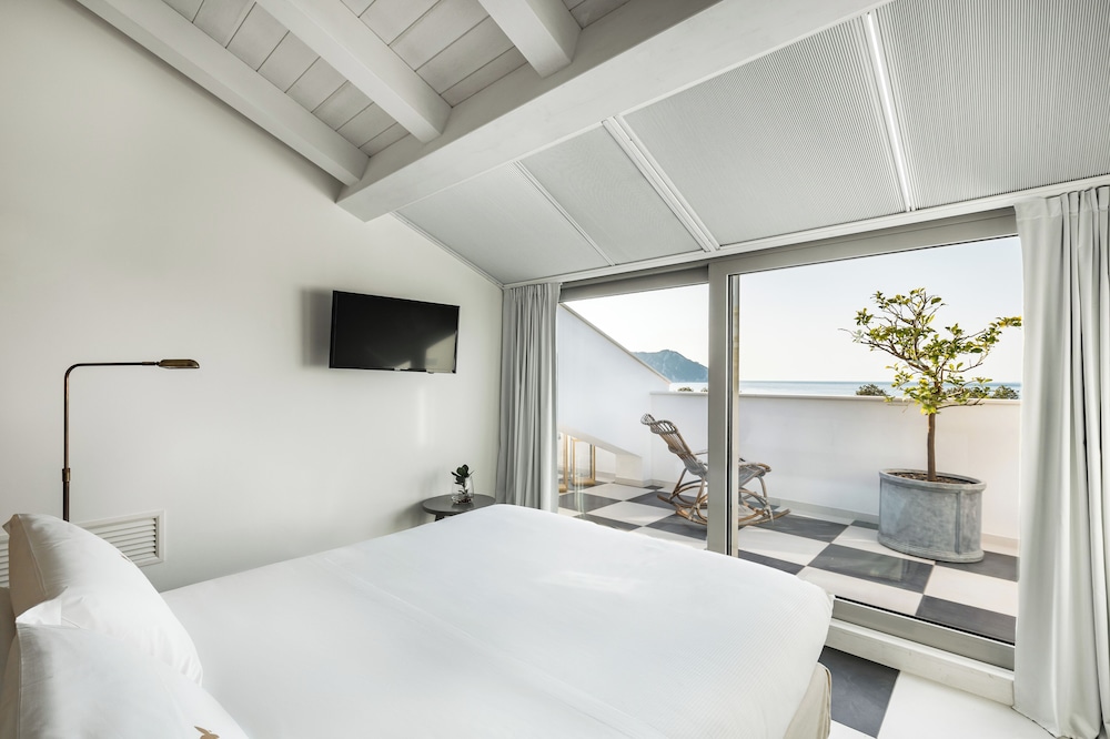 Seebay Hotel 3/50