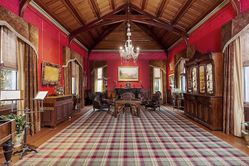 Larnach Lodge 6/38