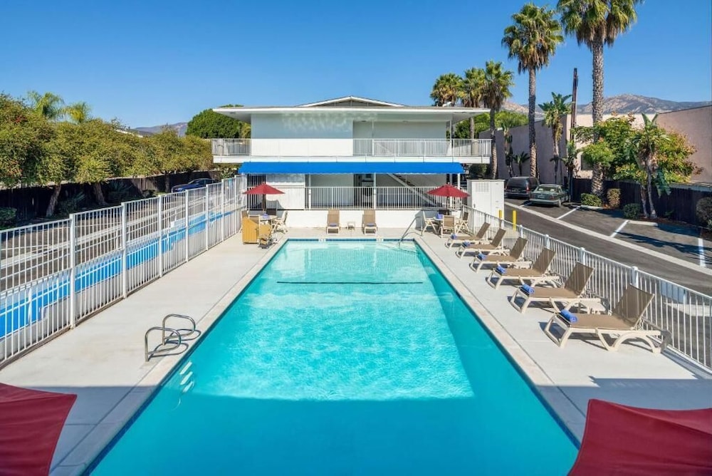 Motel6 Santa Barbara, CA - State Street 36/54