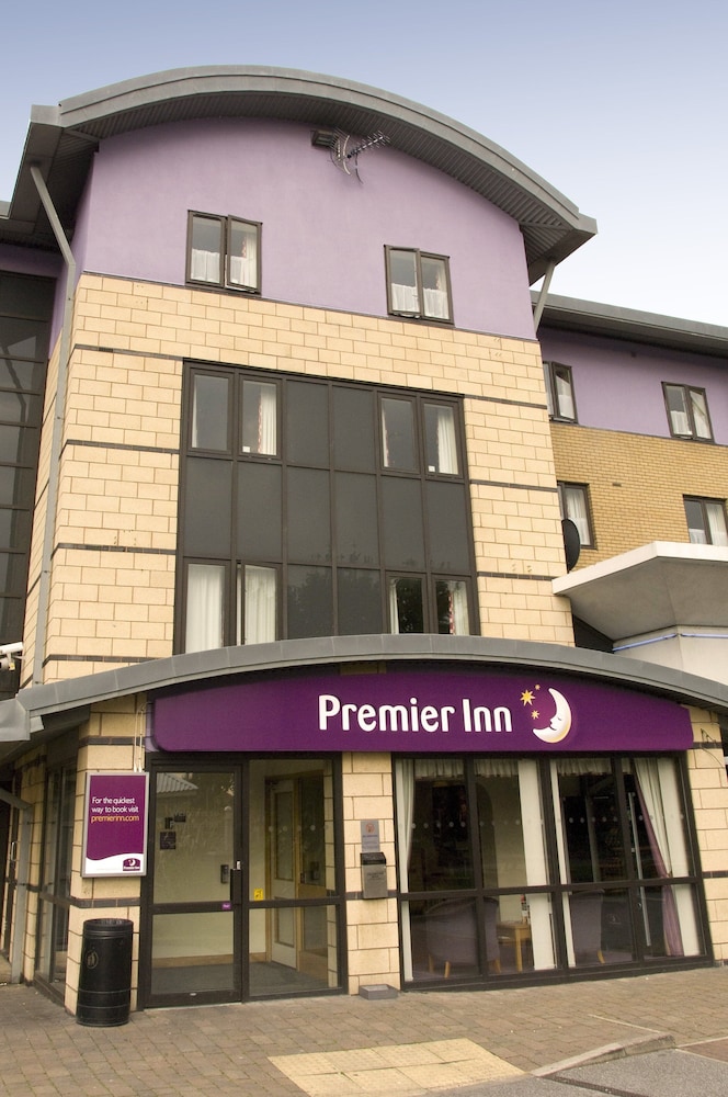 Premier Inn Leeds City Centre (Wellington Street) in LEEDS - UK
