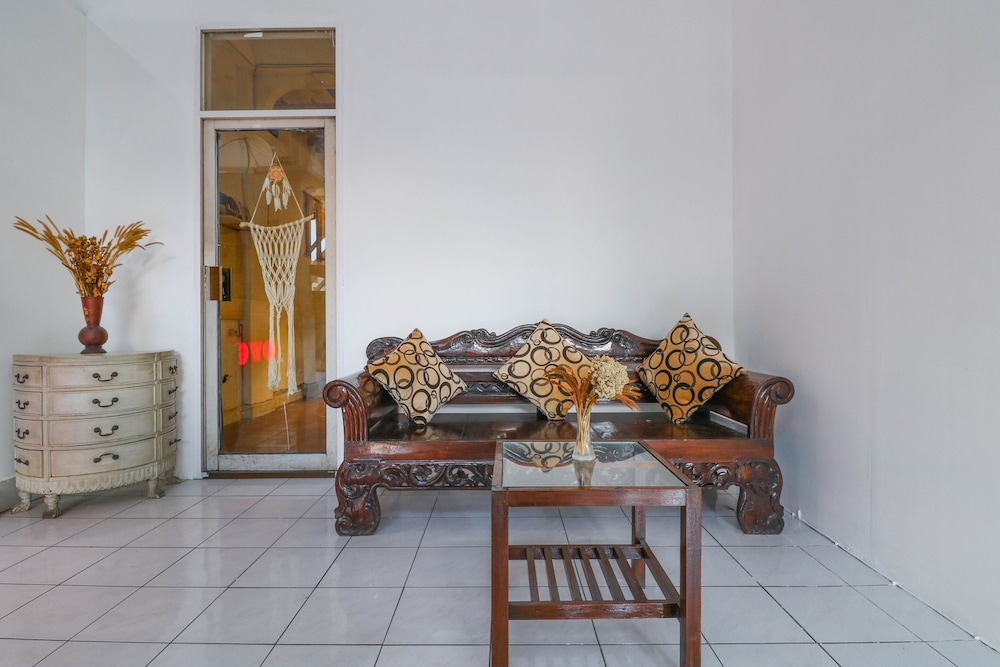 OYO 1384 Pulau Bali Hotel 8/29