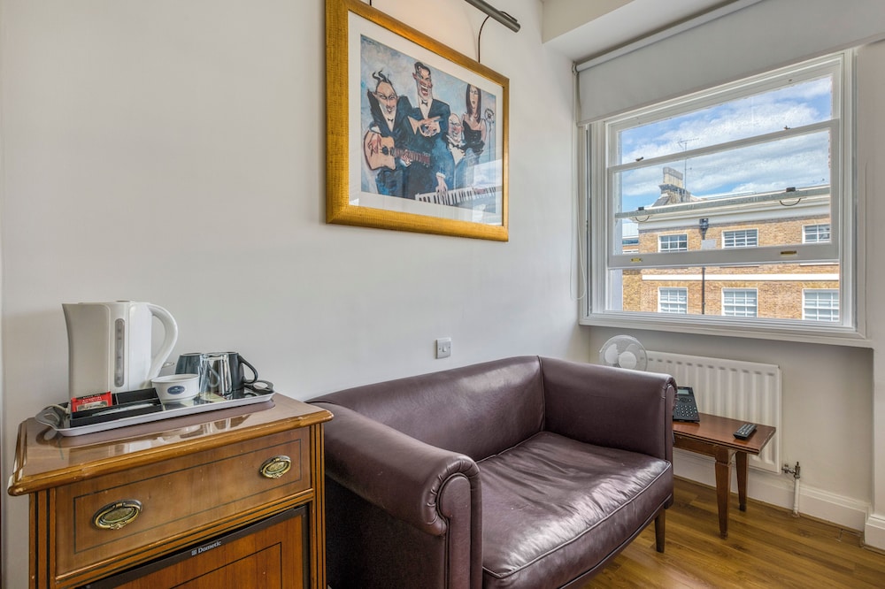 Opulence Centra London Hotel 58/75