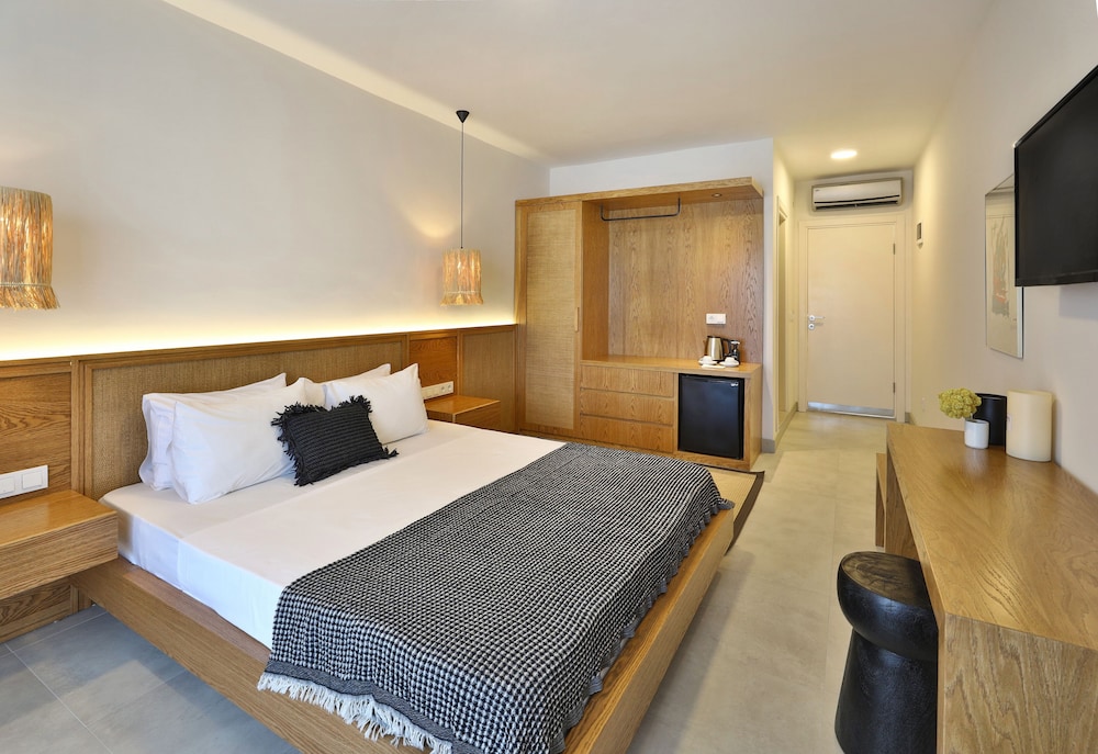 SUPERIOR, DOUBLE BED, SEA VIEW