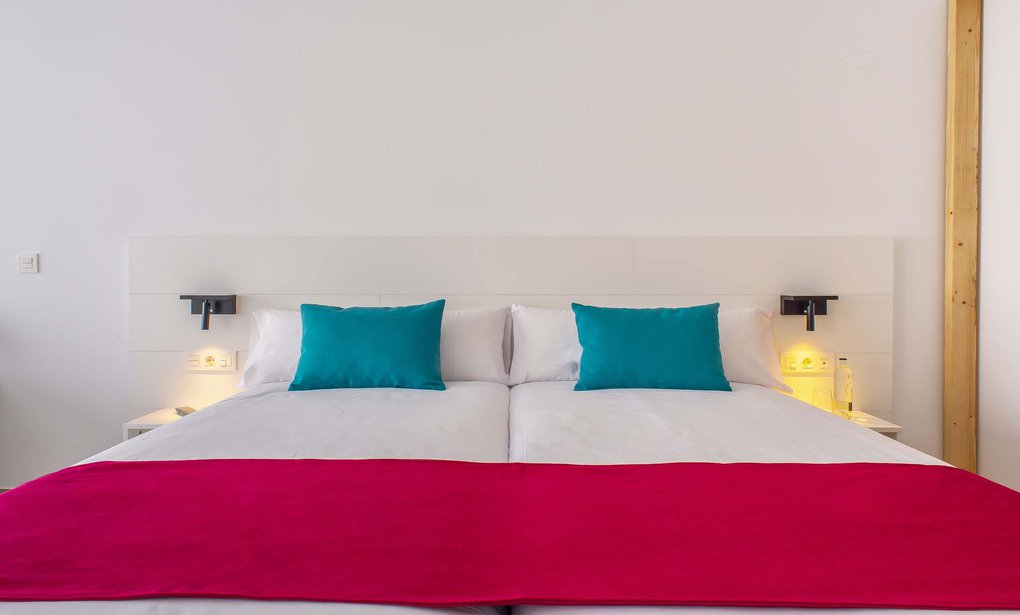 جناح جونيور لذوي الإعاقة، Hotel Taimar 4/10
