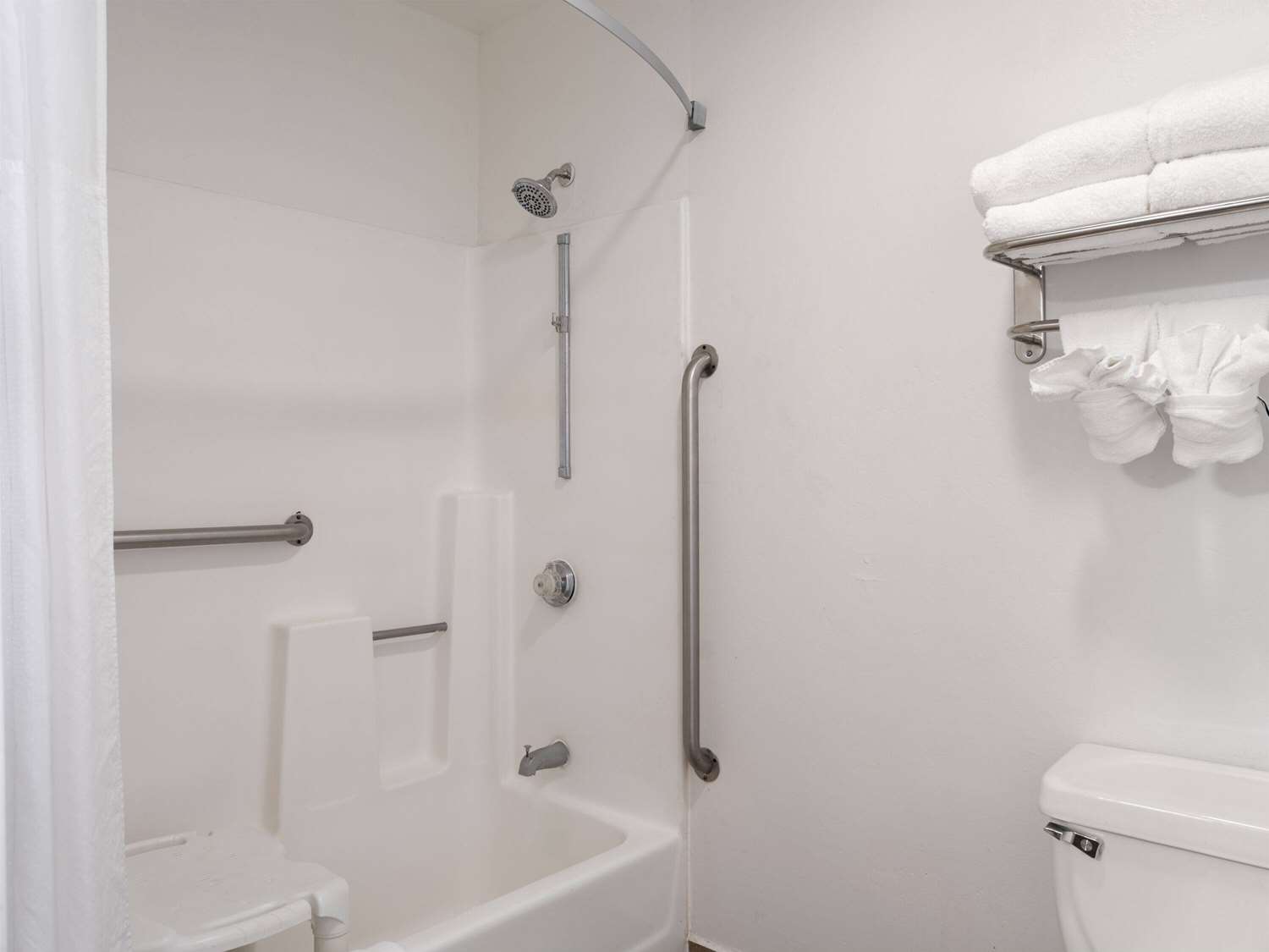 Ramada by Wyndham - Poway 50/51