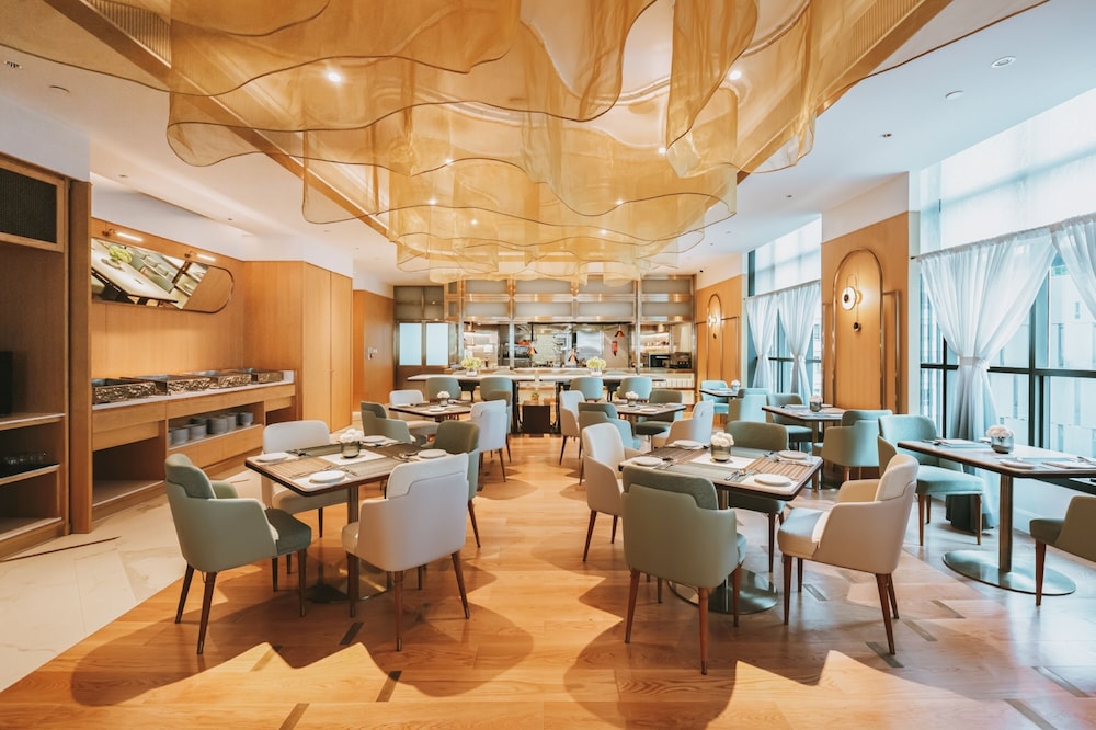 SILQ Hotel & Residence 38/50
