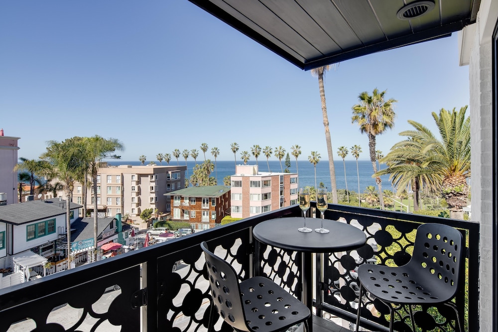 La Jolla Inn 2/68