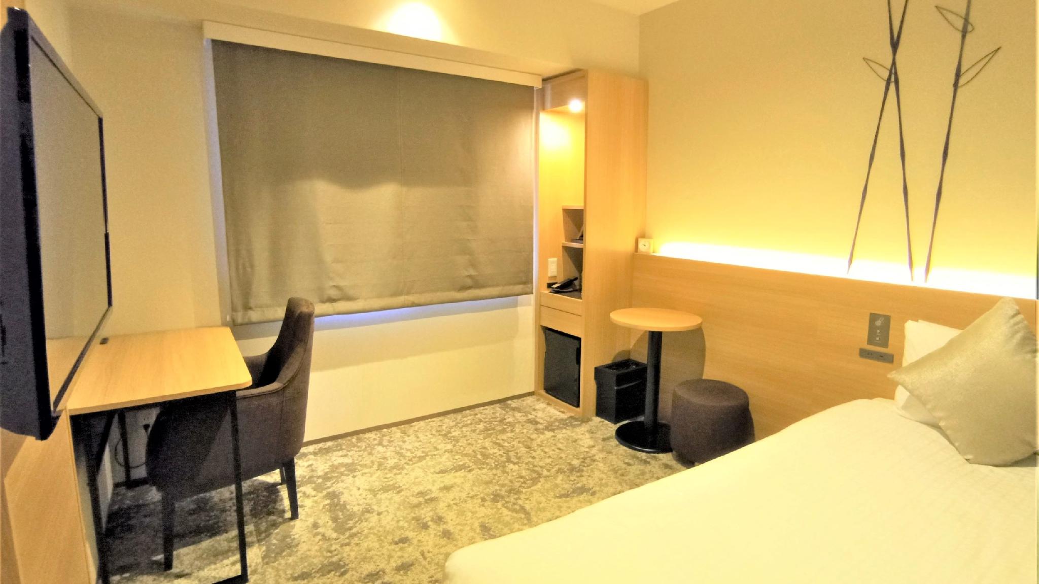 Smart, Single, Double Bed