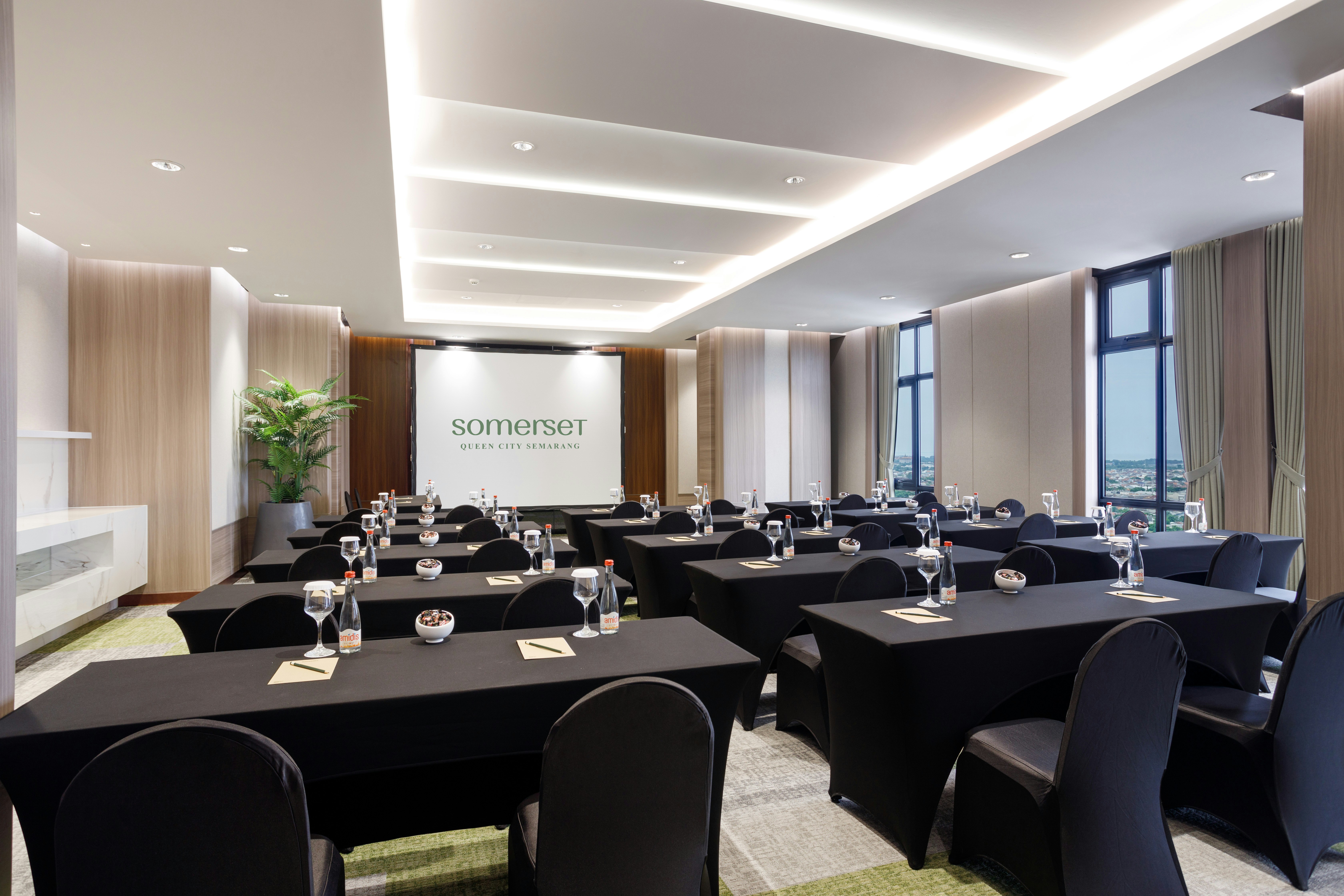 Somerset Queen City Semarang 23/33
