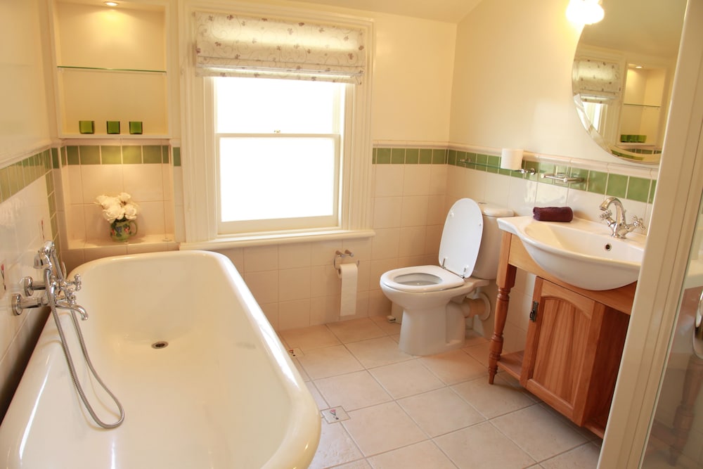 The Lilac Rose Boutique Bed and Breakfast 47/48