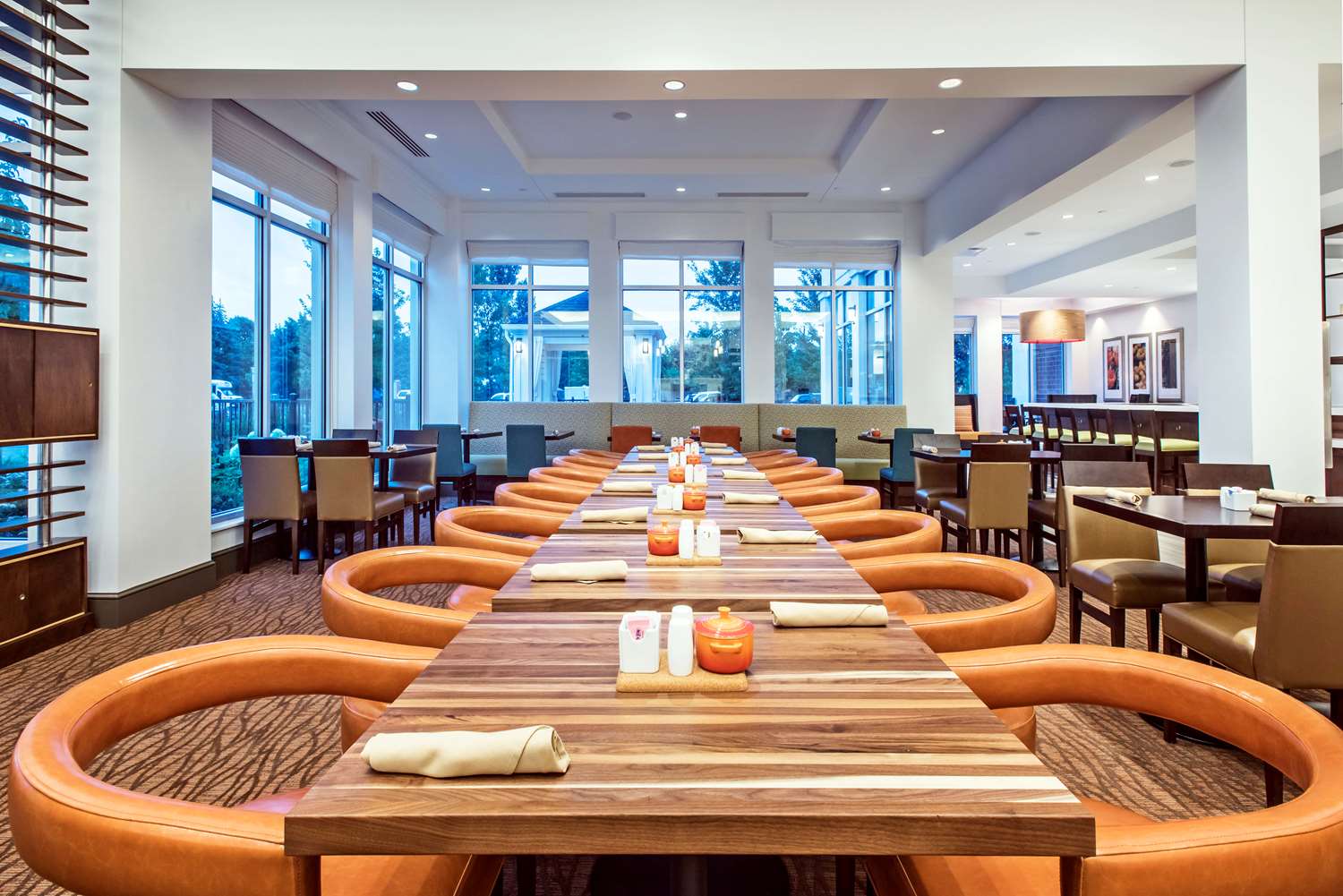 restaurant cafeteria