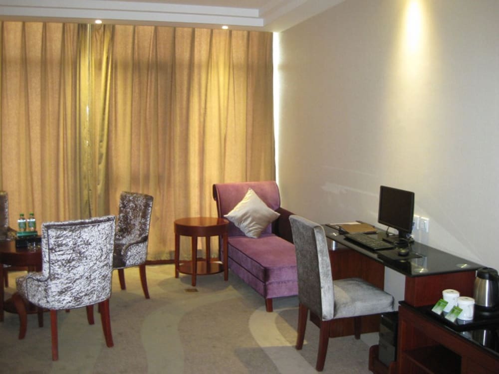 Greentree Inn Xizhou Fanshi County Bus Station Hotel 19/27
