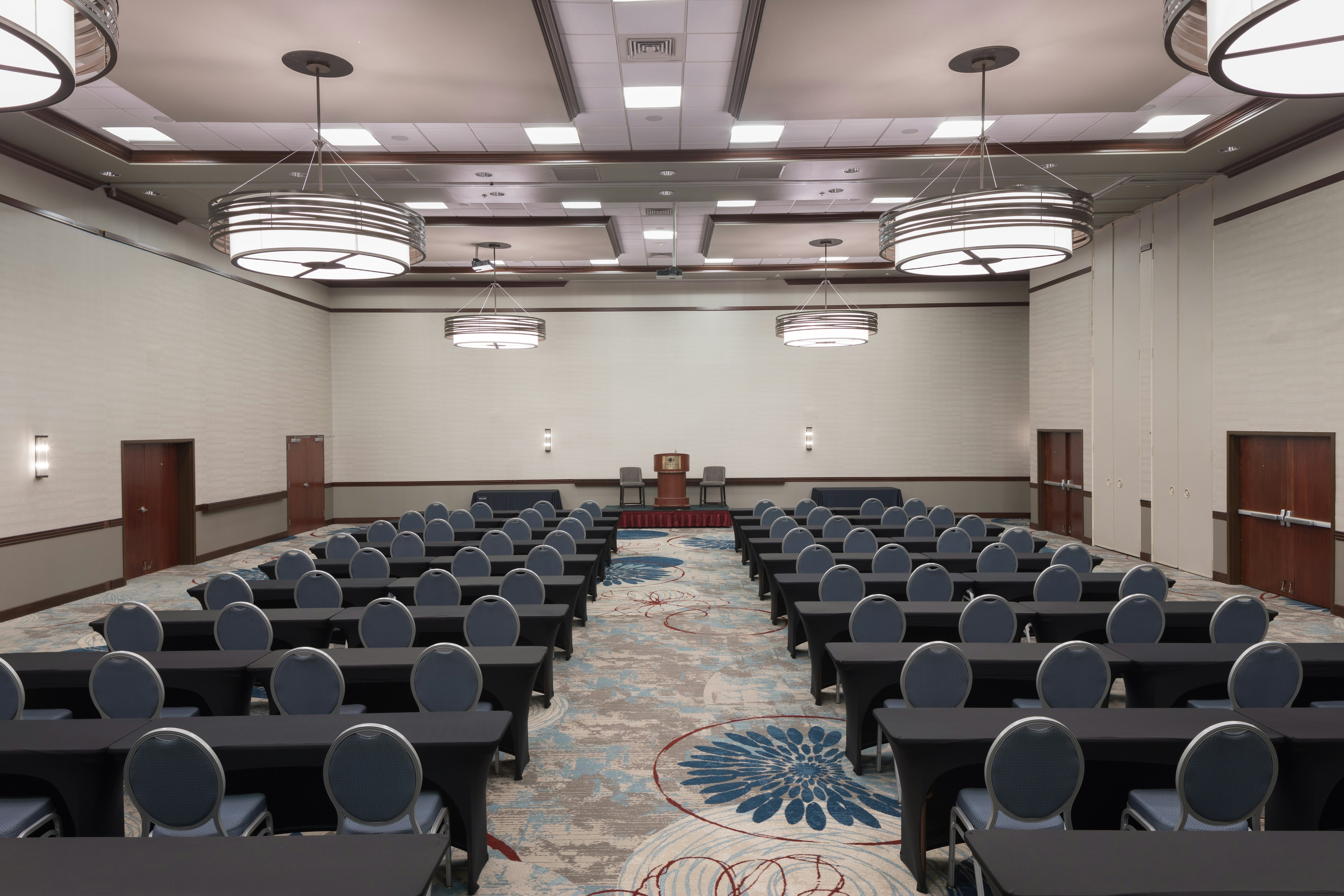 DoubleTree by Hilton Hotel Asheville Biltmore 56/68