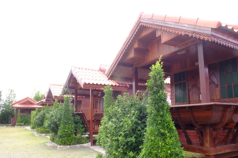 Banmai Hom Resort 3/17