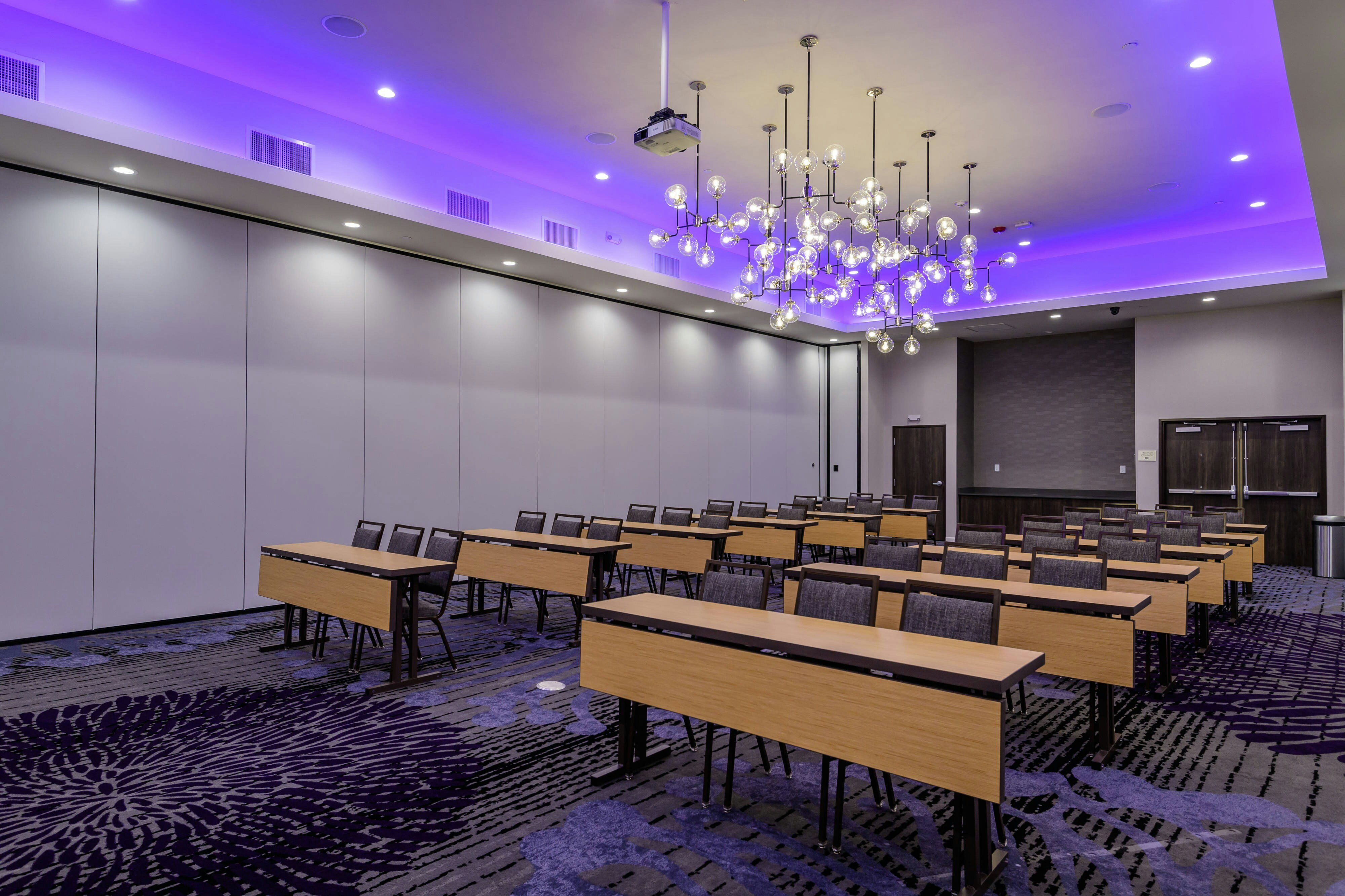 Courtyard By Marriott Lake Jackson 52/58