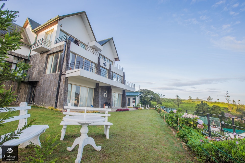 Serenus Boutique Villa 1/64
