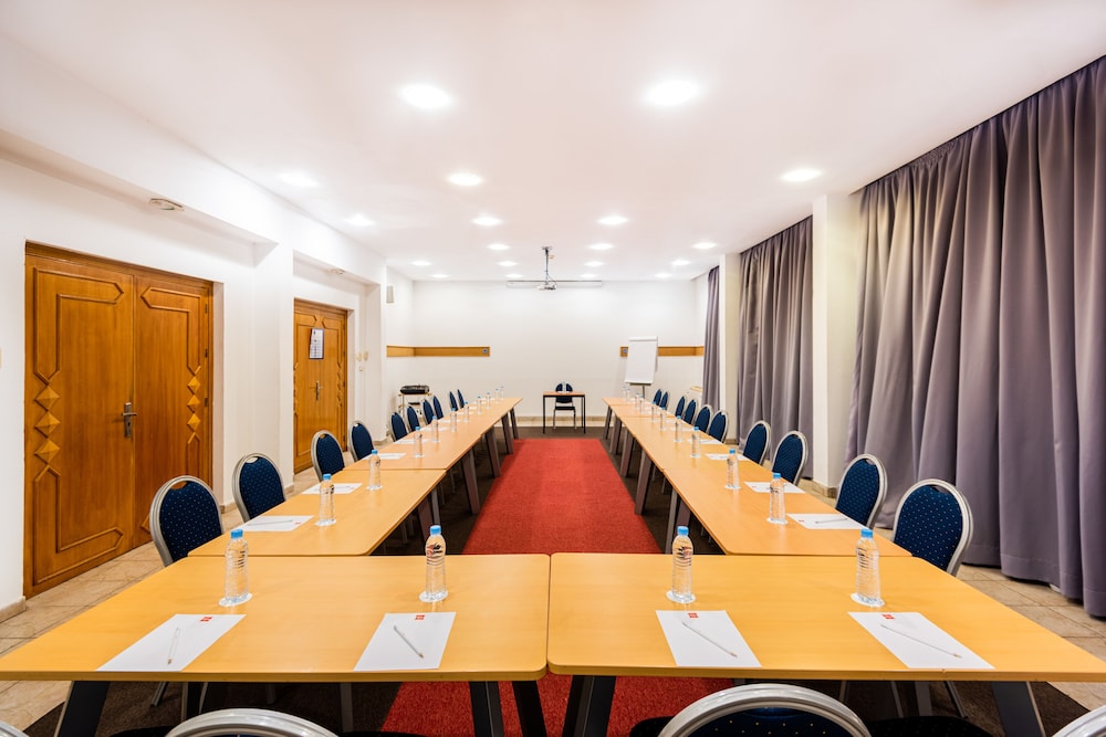ibis Meknes 40/50