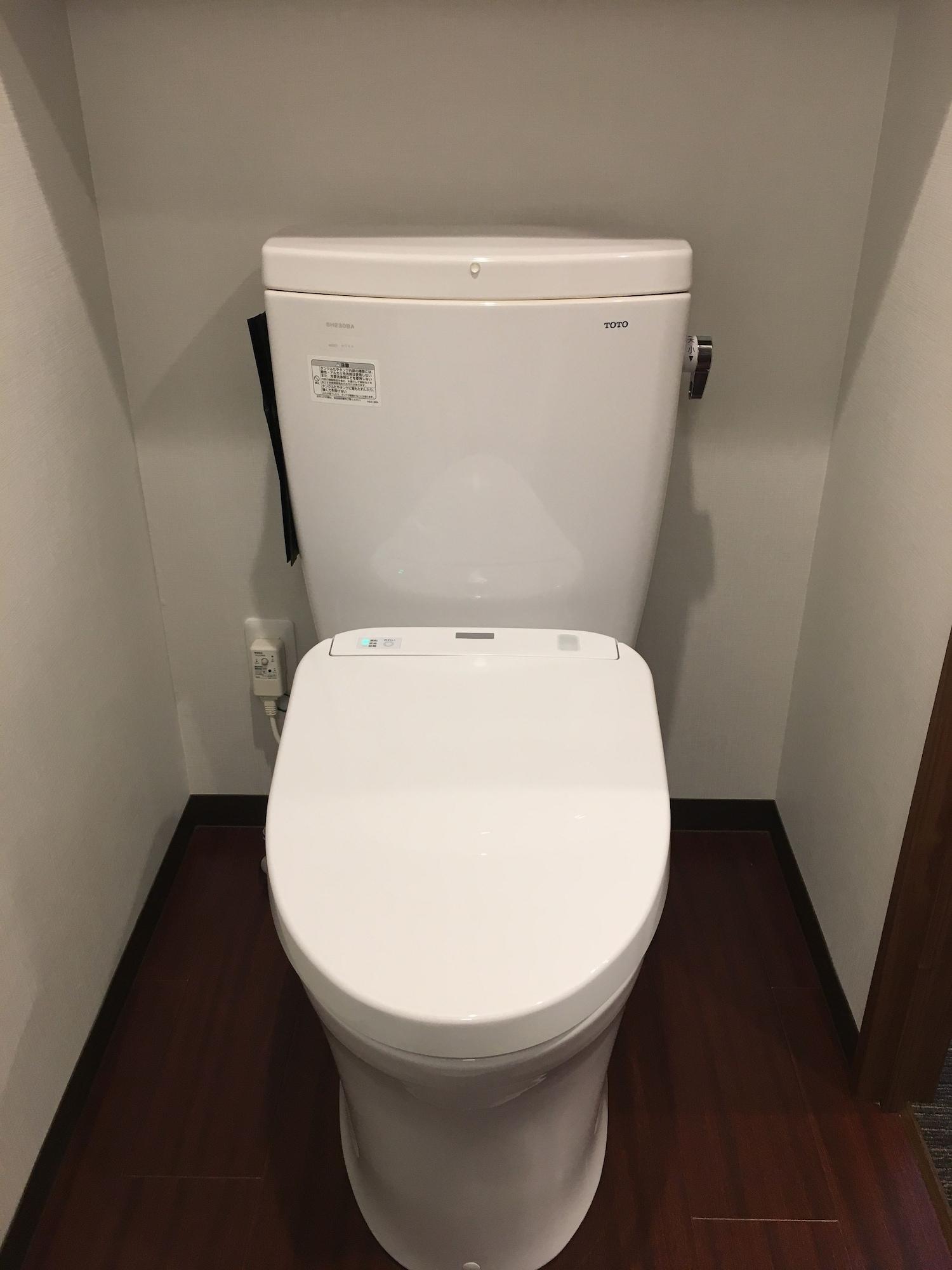 غرفة بسريرين منفصلين للمدخنين، Myojin no Yu Dormy Inn Premium Kanda 3/5