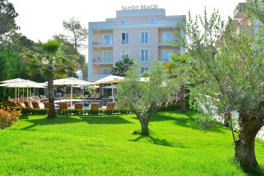 Sandy Beach Resort 1/74