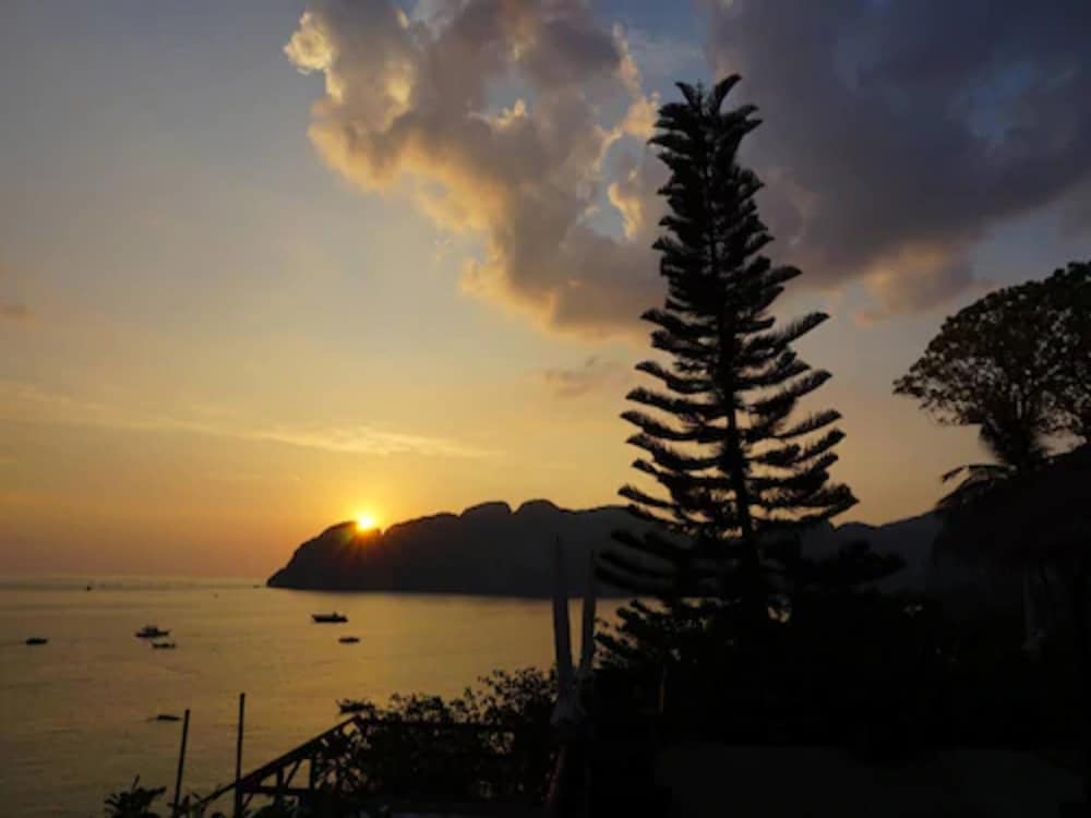 Hip Seaview Resort At Phi Phi 37/50