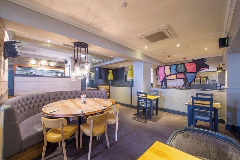 Premier Inn Rotherham East (M18/M1) 33/41