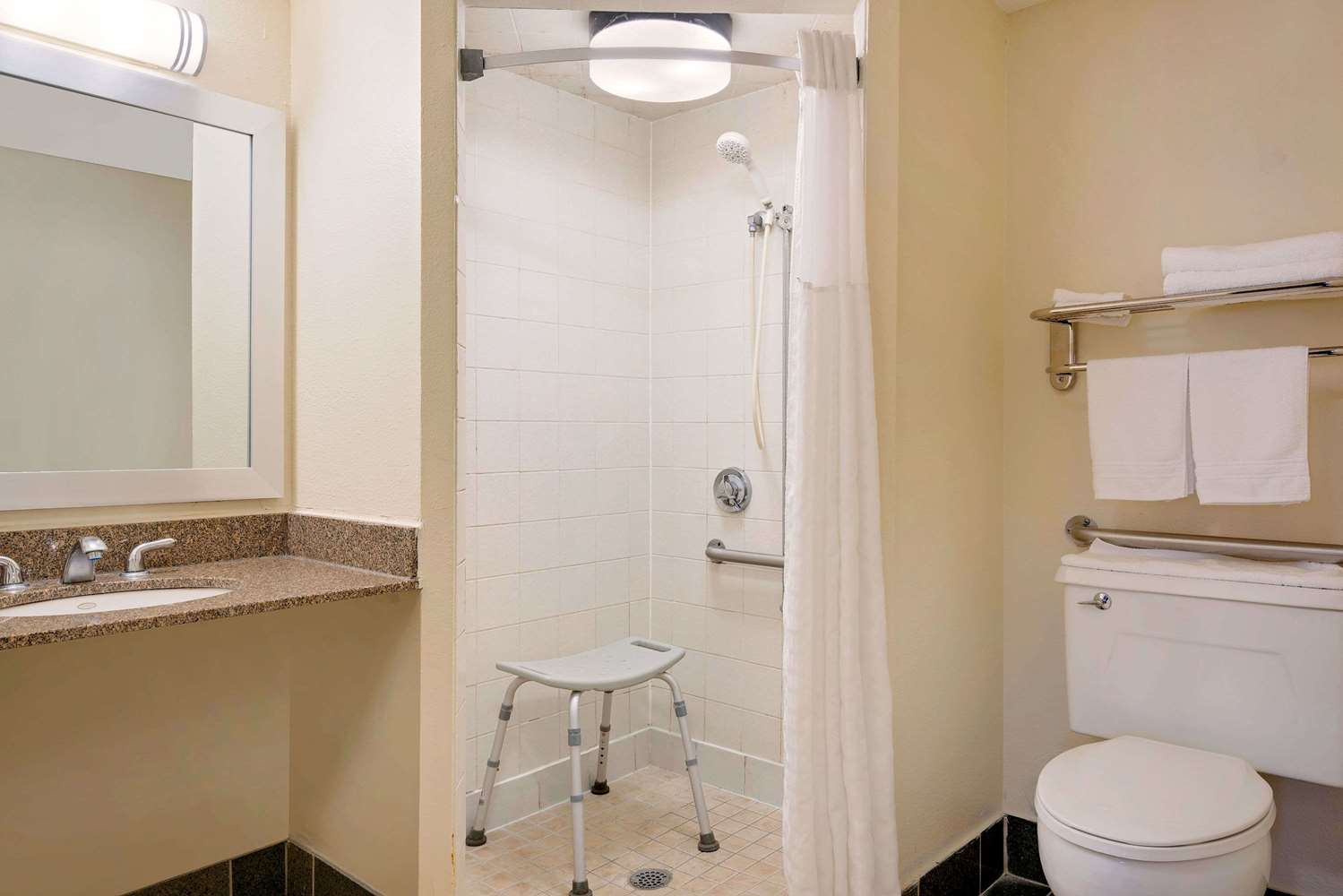 Twin Cities Inn, Mounds View 30/30