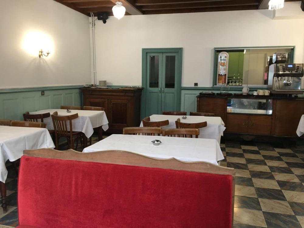 The Old Hotel Ravel 43/48