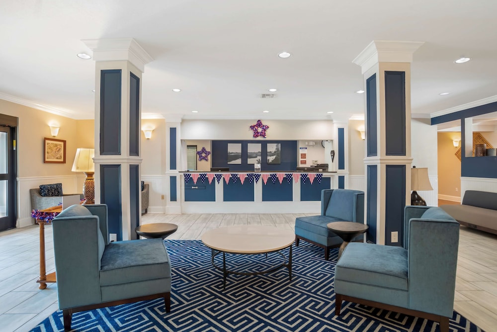 Best Western Wakulla Inn & Suites 34/48