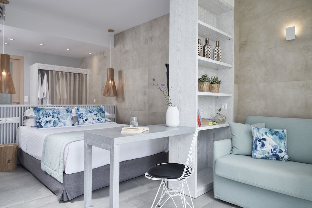 ANTIGONI BEACH HOTEL 32/85